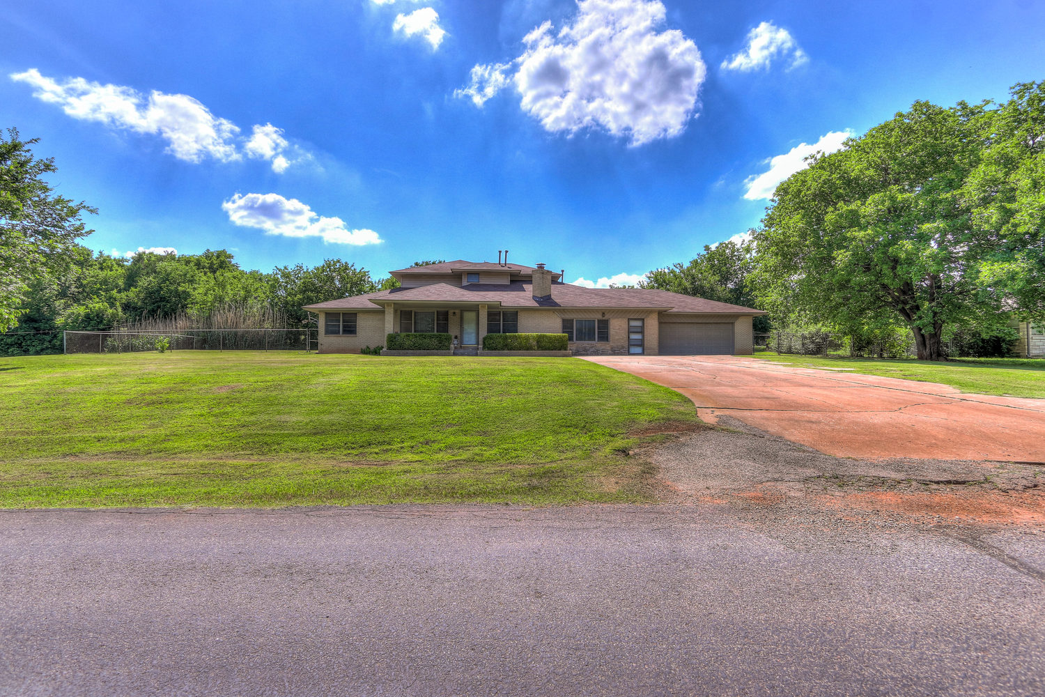 3205 N Forest Park Dr OKLAHOMA CITY, OK 73121 Nested Tours